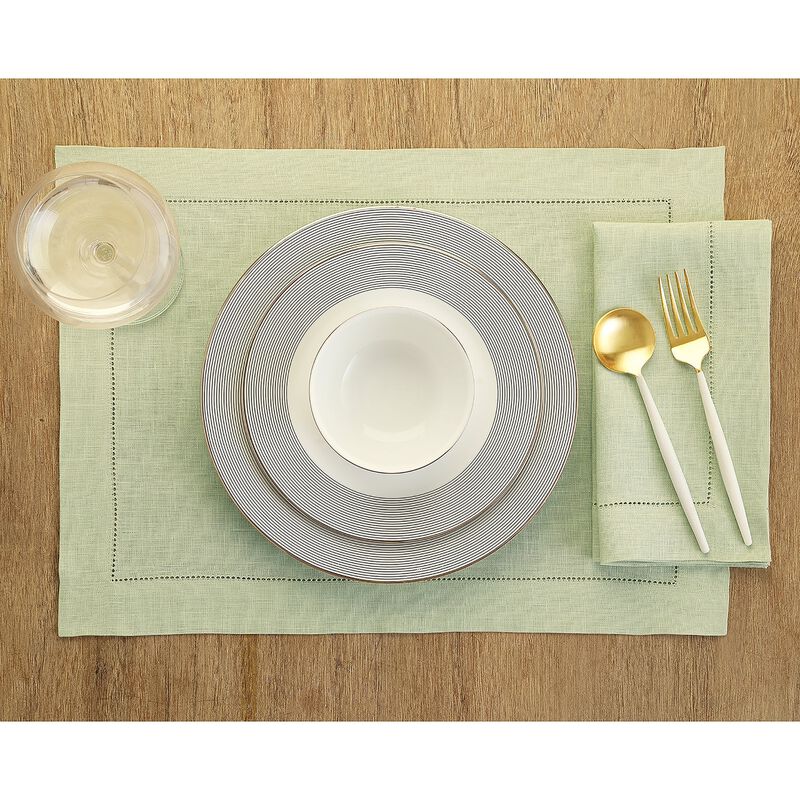 Solino Home Classic Hemstitch 100% Linen Placemats &ndash; Set of 6, 14 x 19 in, Machine Washable, Holiday and Everyday Dining
