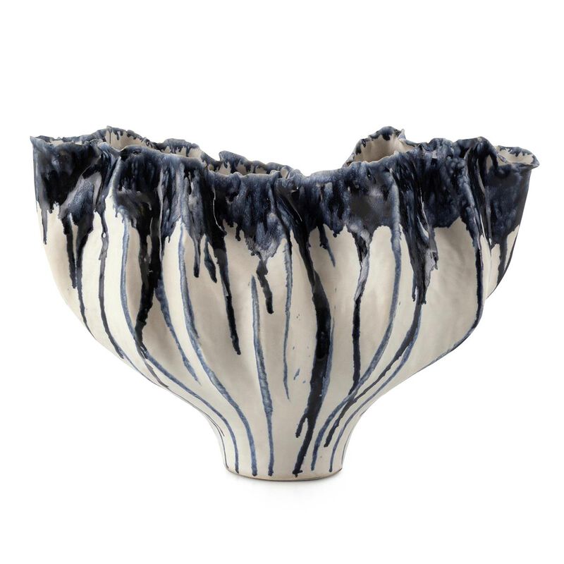 Pluvia Vase image number 0