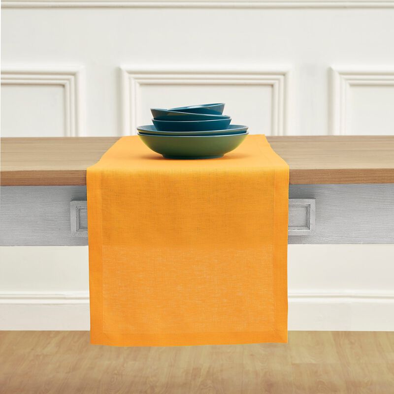 Solino Home Fete 100% Linen Table Runner &ndash; Handcrafted, Machine Washable, Perfect for Holiday and Everyday Dining