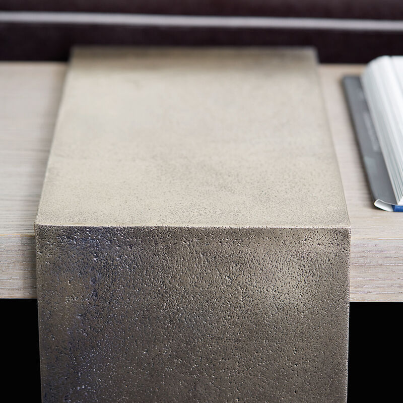 Linea Console Table image number 4