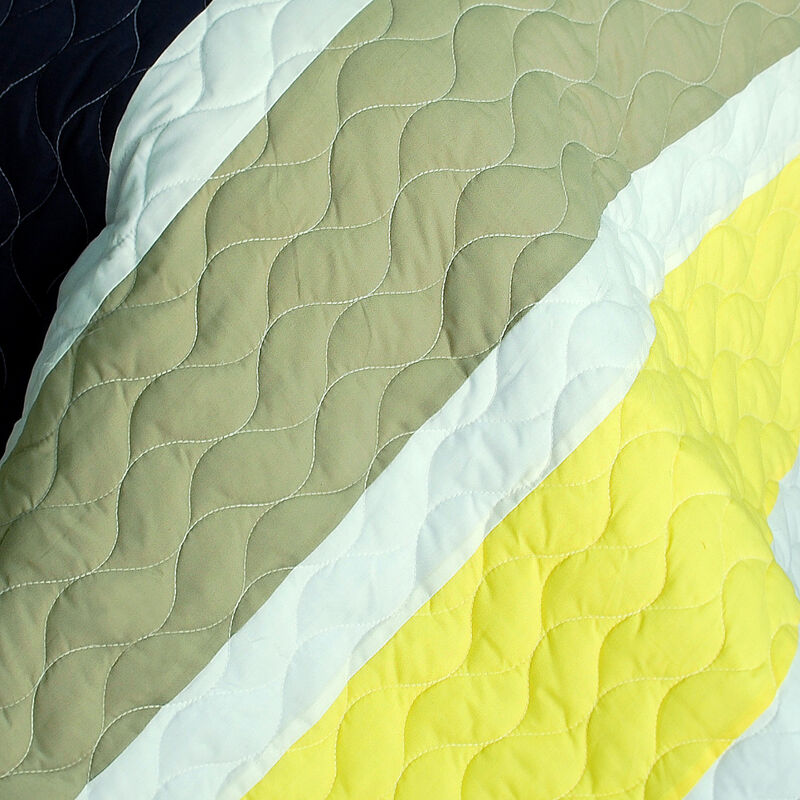 Patchwork Quilt Set 3-Piece with Vermicelli Stitching for Bedroom Bedding-Yellow image number 4