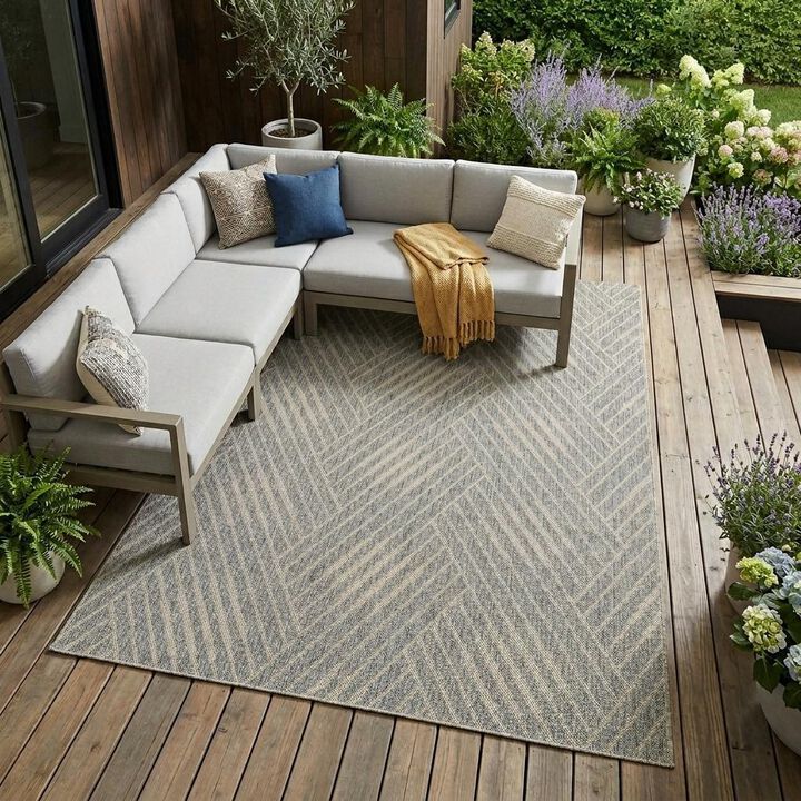 HomeRoots Geometric Stain Resistant Indoor Outdoor Area Rug