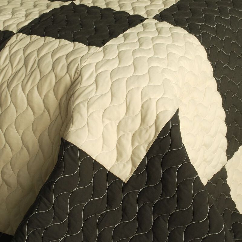 Patchwork Quilt Set 3PC with Vermicelli Quilting, Cozy Bedding Ensemble image number 2