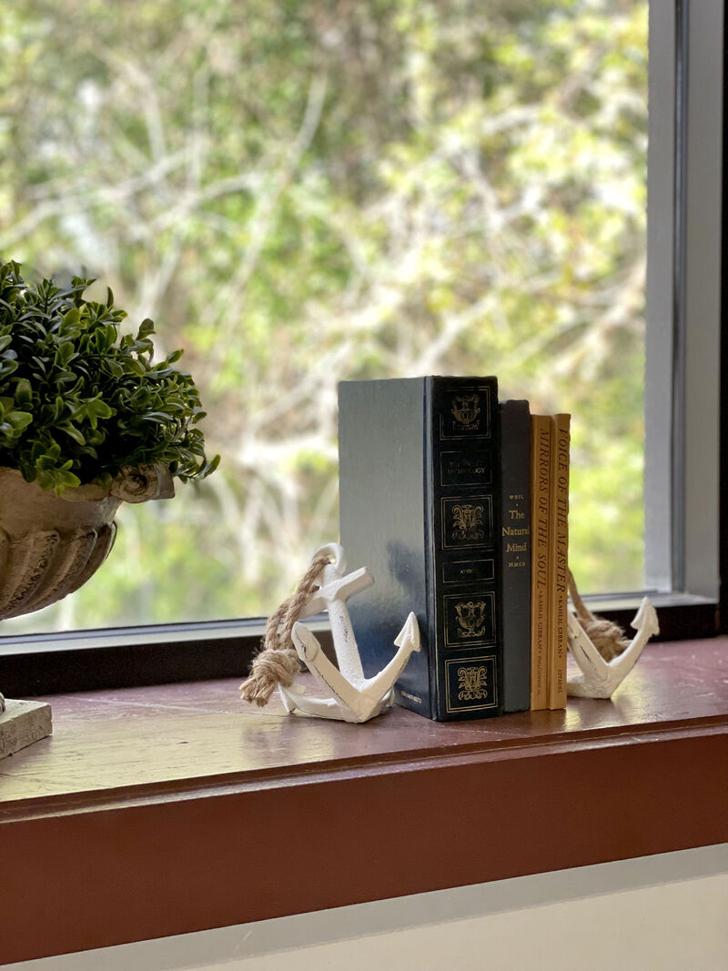 Set of 2 White Cast Iron Ship Anchor Bookends Nautical Home Decor Sculptures image number 1