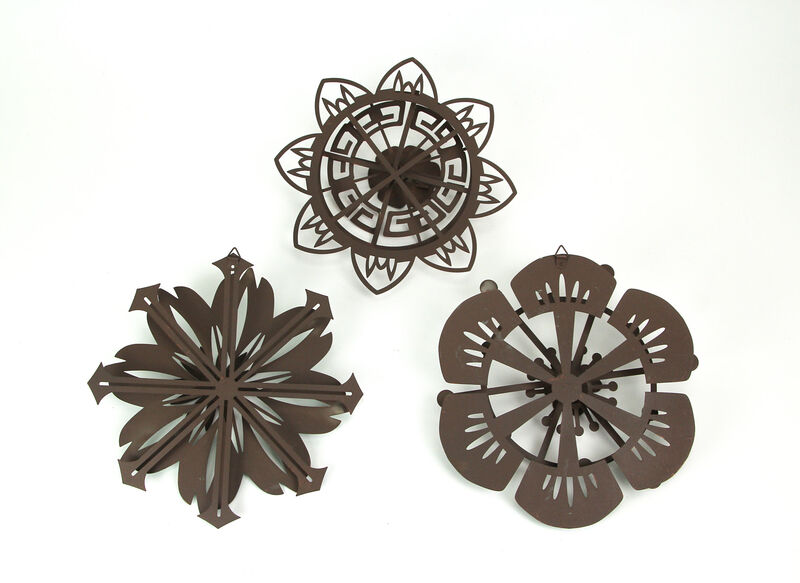 Set of 3 Metal Flower Wall Art Copper Verdigris Hanging Decor Floral Sculpture image number 3