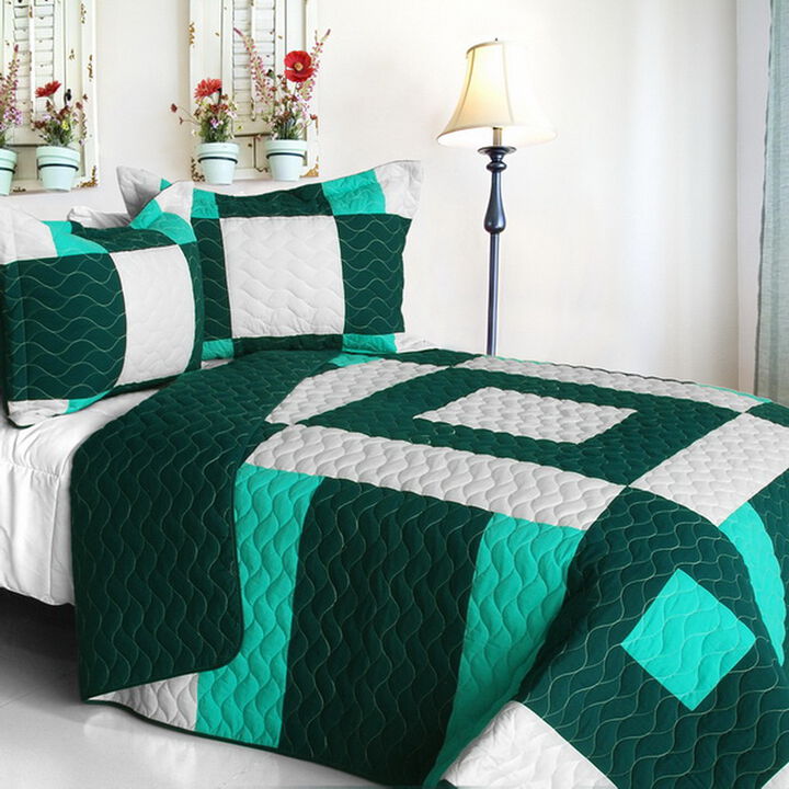 3 Piece Vermicelli Quilted Patchwork Quilt Set Vintage Fashion Collection