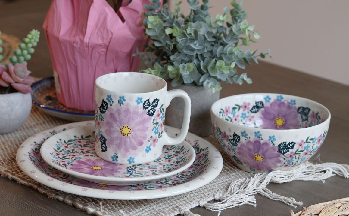 Blue Rose Polish Pottery Lilac Garden 16 Piece Dinner Set