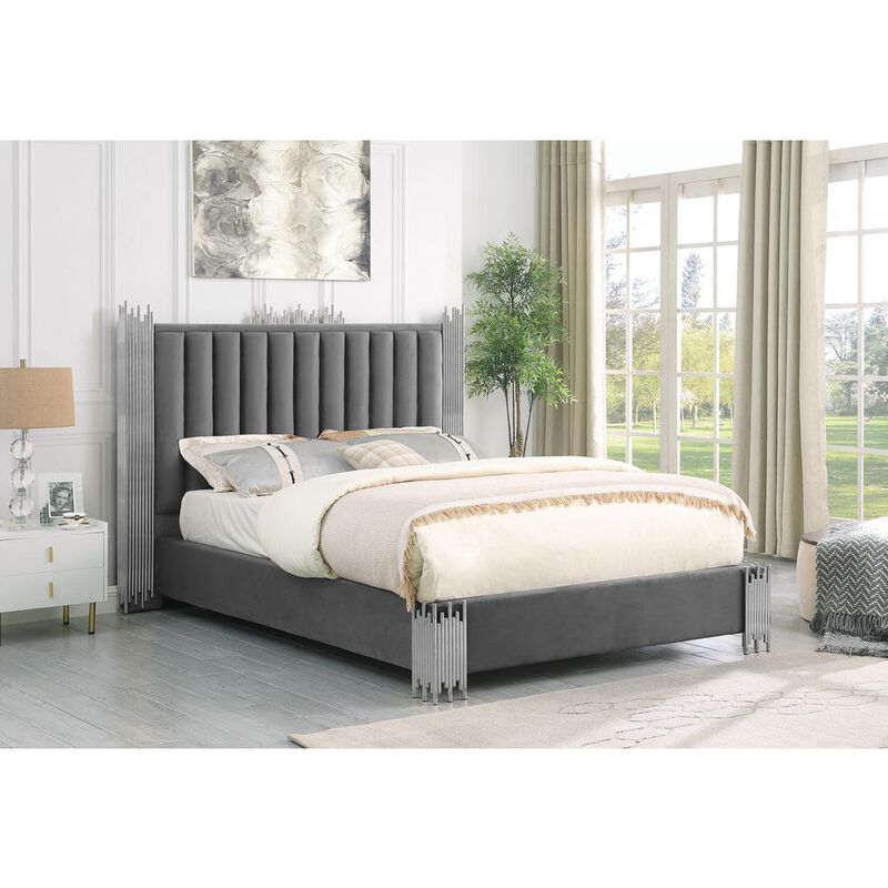Best Quality Family Eastern King size Dark grey velvet bed with silver corners (Platform)