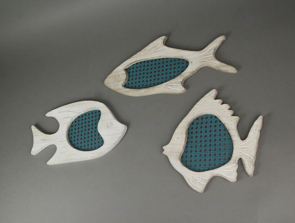 Set of 3 Blue and White Wood and Metal Mesh Fish Wall Hangings
