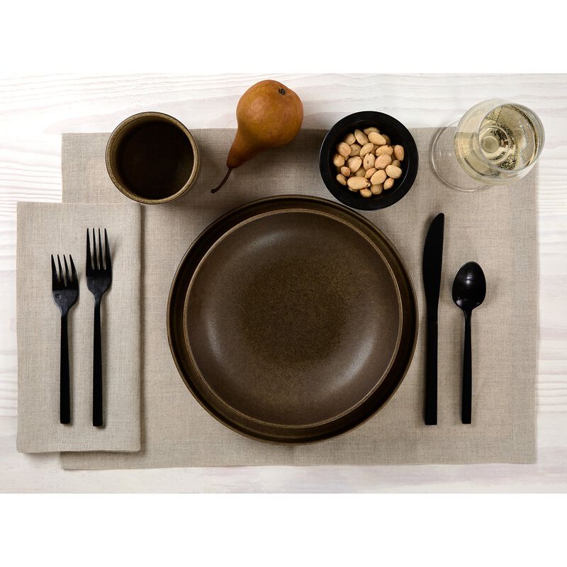Solino Home Fete 100% Linen Placemats &ndash; Set of 4, 14 x 19 in, Machine Washable, Holiday and Everyday Dining