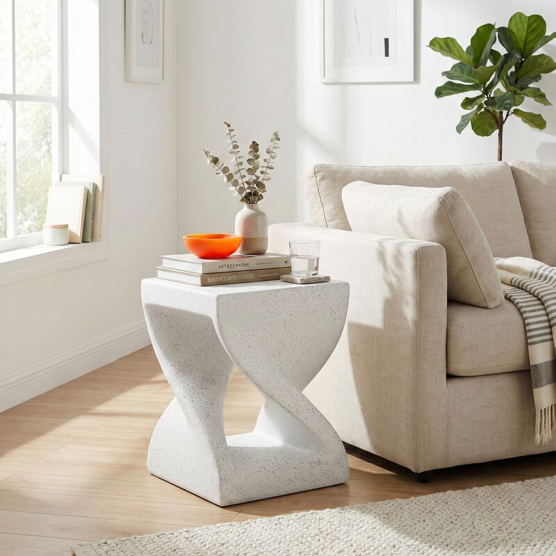 Voplat End Table image number 1
