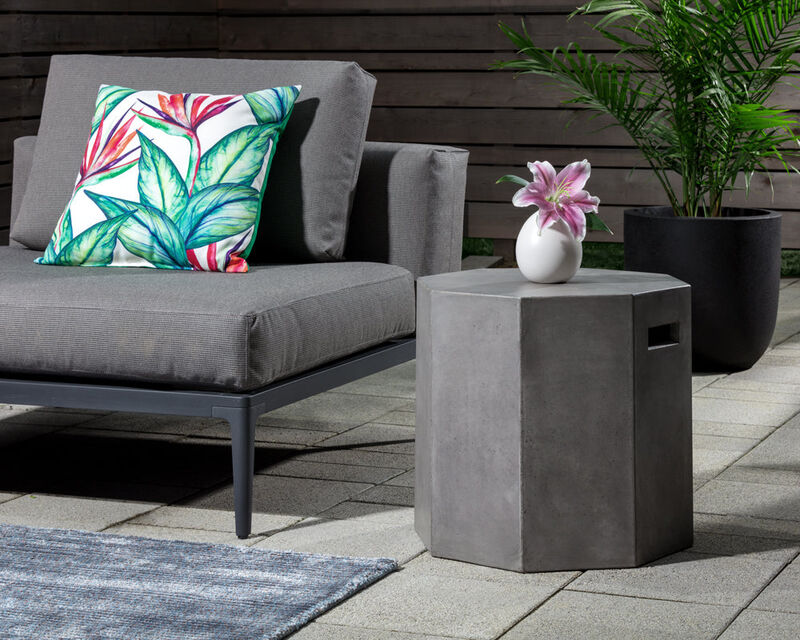 Ollo End Table image number 1