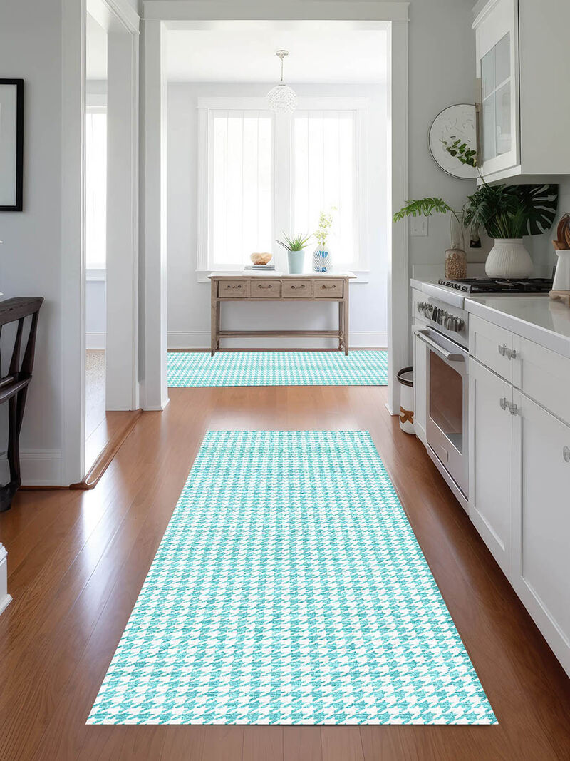 Hinton HN1 Aqua 2'3" x 12' Rug