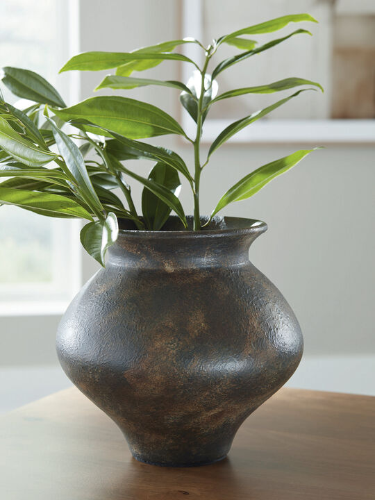Laddlow Vase