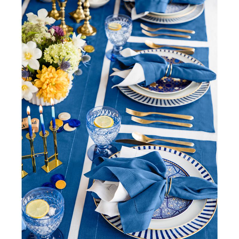 Christmas Linen Placemats 14 x 19 in Set of 4 - Classic Hemstitch, Solino Home