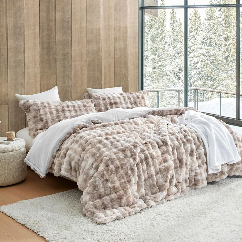 Redhaired Husky - Coma Inducer� Oversized Comforter Set