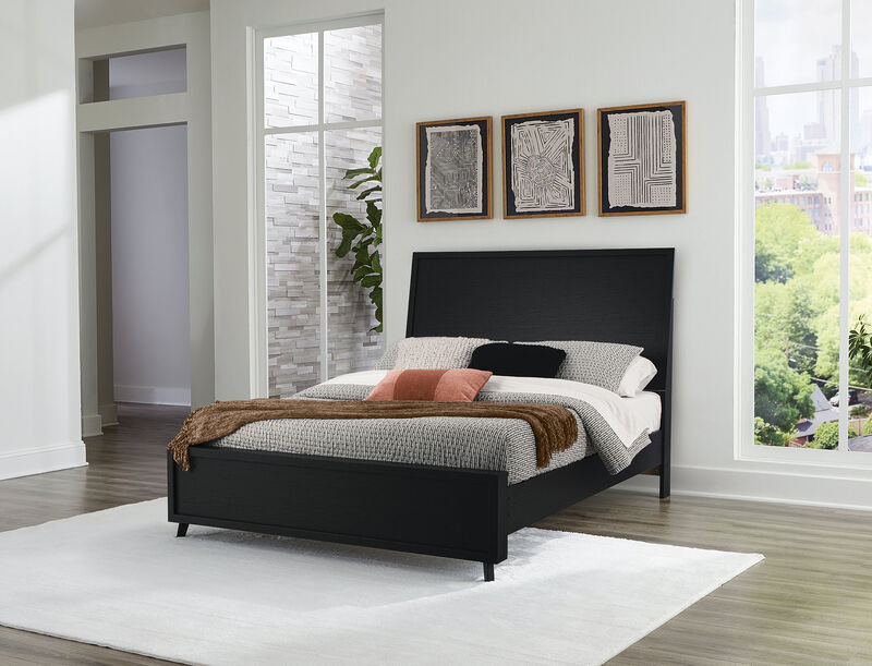 Danziar Queen Panel Bed image number 1