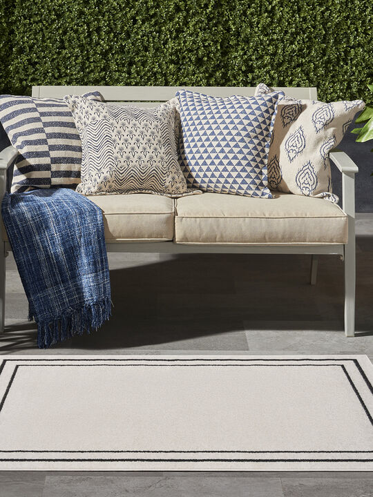 Nourison Essentials NRE02 Ivory/Black 3' x 5' Rug