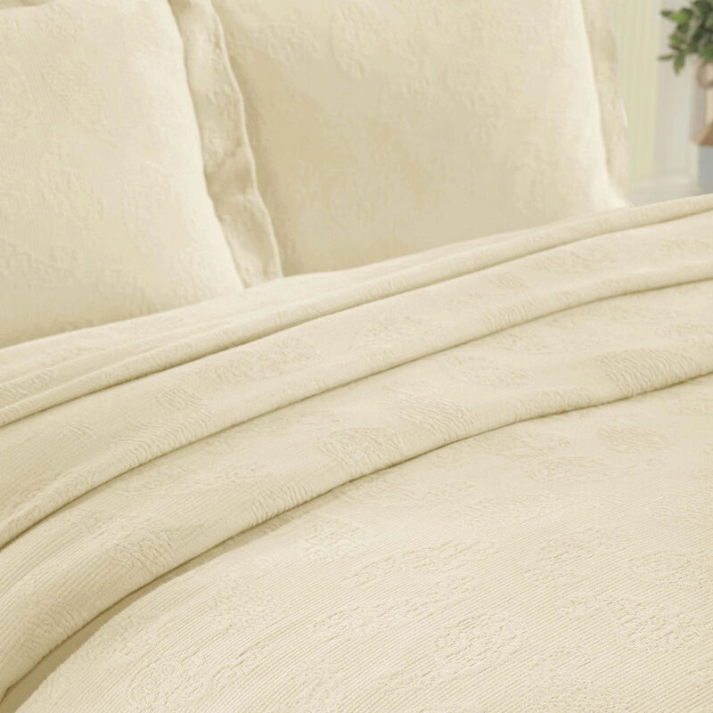 Lightweight Cotton Bedspread Set with Matching Shams image number 3