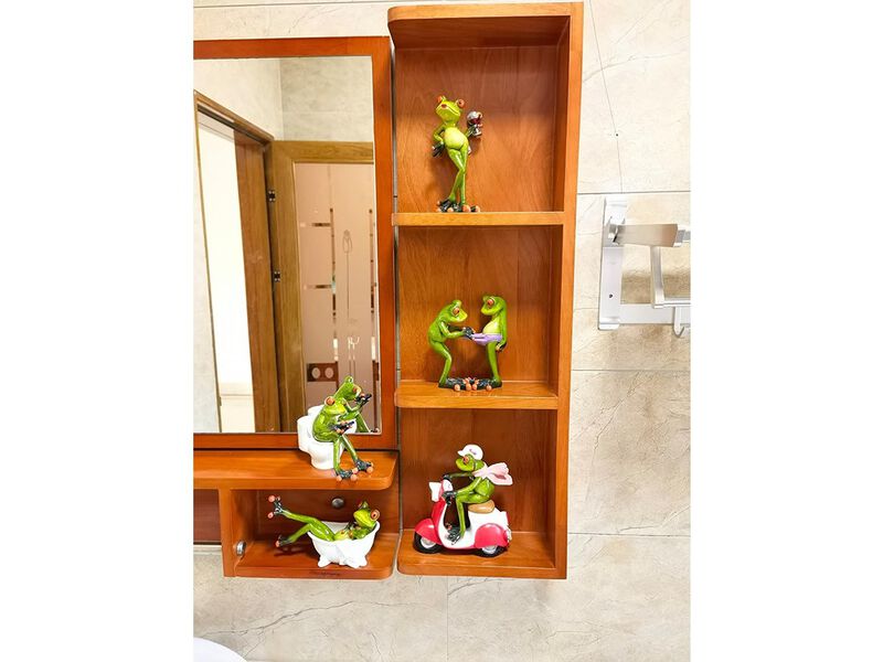 Frog Figurines Decor image number 5
