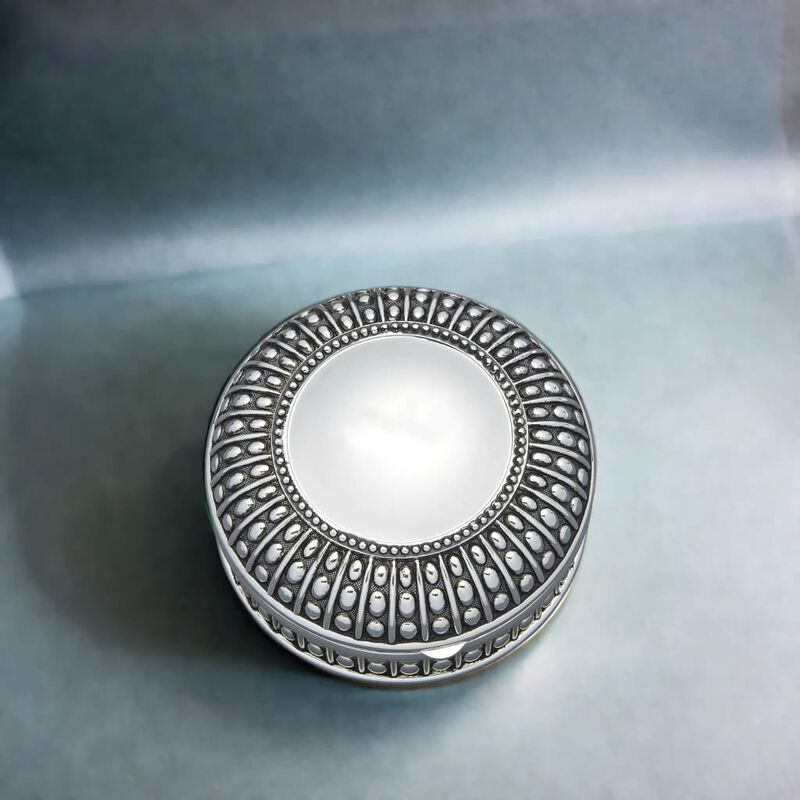4.5" Silverplated Round Antique-Style Box with Beaded Detail image number 1