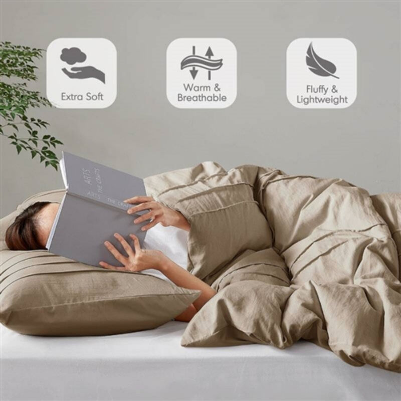 Soft Washed Pleated Comforter &ndash; Modern Lightweight Microfiber Bedding