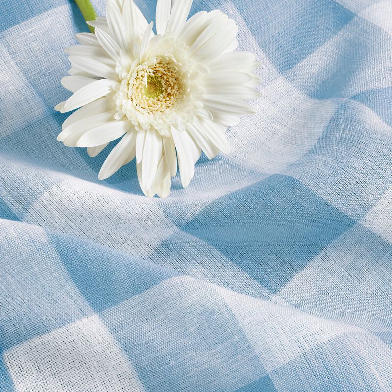 Solino Home Buffalo Check 100% Linen Tablecloth &ndash; Handcrafted, Machine Washable, Perfect for Holiday and Everyday Dining