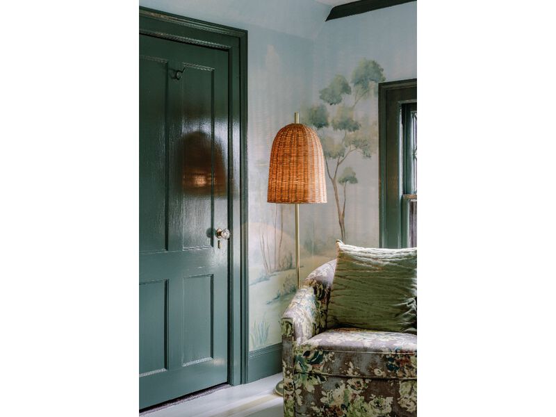 Beatrice Floor Lamp image number 8