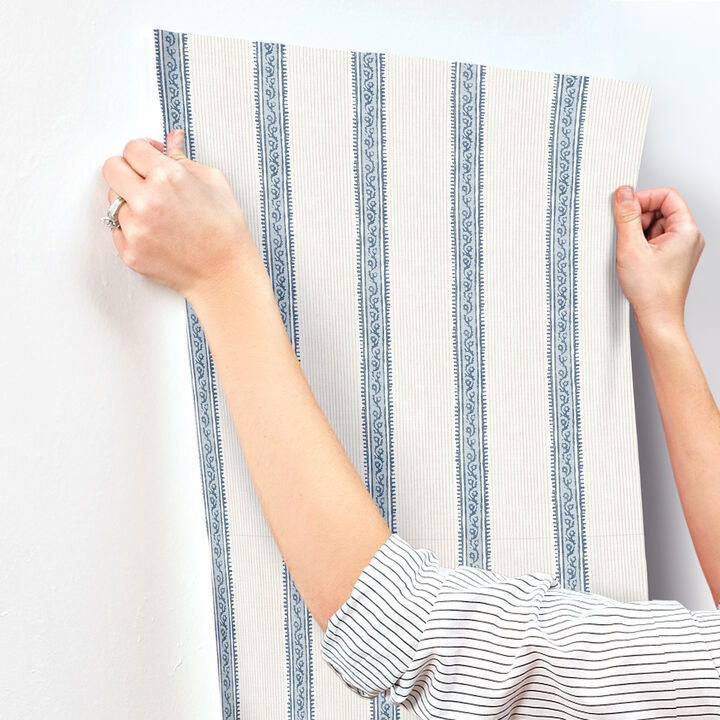 Mandevilla Blue Vine Stripe Wallpaper (Set of 2)