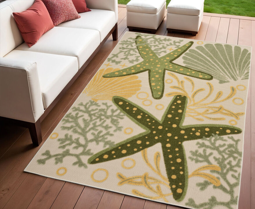 HomeRoots 4' X 6' Green And Yellow Starfish Indoor Outdoor Area Rug