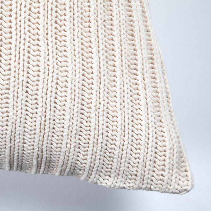 Renwil Roberto  Pillow