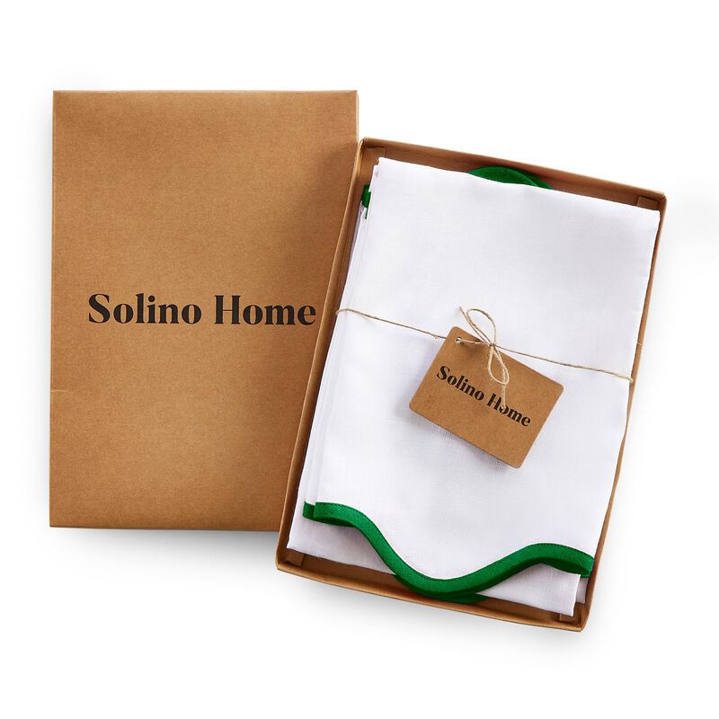 Solino Home Giselle Scallop Edge 100% Linen Dinner Napkins &ndash; Set of 4, 20 in Round, Machine Washable, Holiday and Everyday Dining