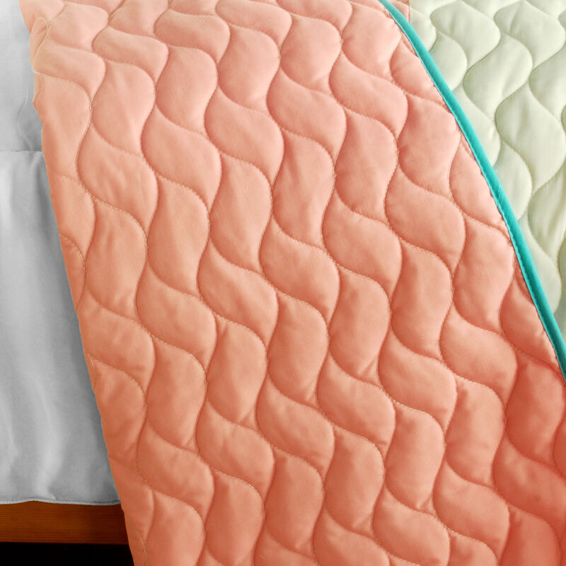 Reversible Patchwork Quilt Set 3 Piece with Vermicelli Quilted Stitching-Red image number 3