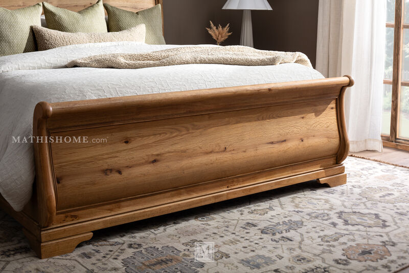Chateau Philippe King Sleigh Bed image number 4