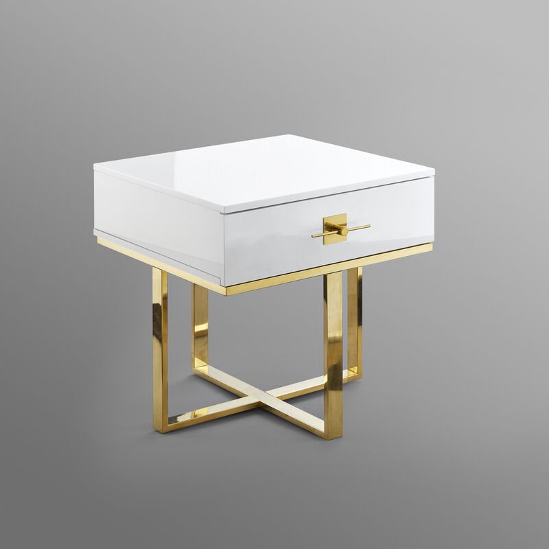 Nicole Miller Lanai Side Table/ End Table/ Nightstand