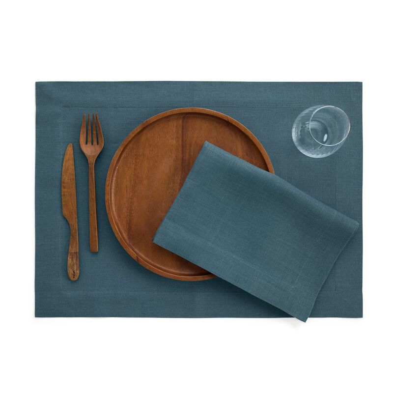 Solino Home Fete 100% Linen Dinner Napkins &ndash; Set of 4, 20 x 20 in, Machine Washable, Holiday and Everyday Dining