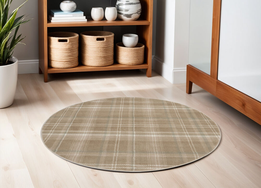 HomeRoots Plaid Round Rug