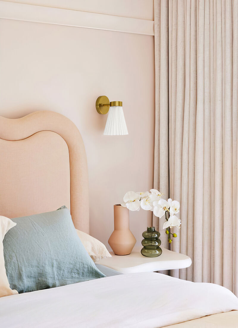 Beacon Lighting Amore 1-Light Wall Sconce with Pleated Linen Shade Modern Wall Light image number 1