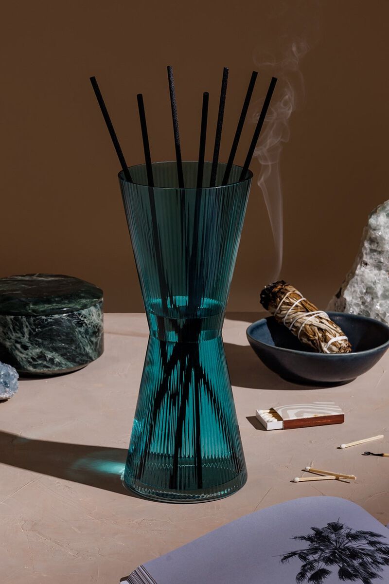 Aiz Reed Diffuser In Cedar & Black Cherry image number 1