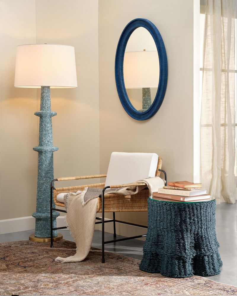 Falda Side Table image number 2
