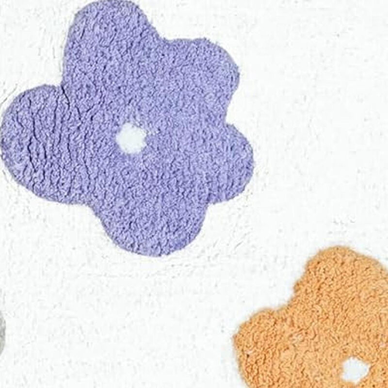 HomeRoots 32" Pink And White Cotton Flowers Floral Floral Bath Rug image number 3