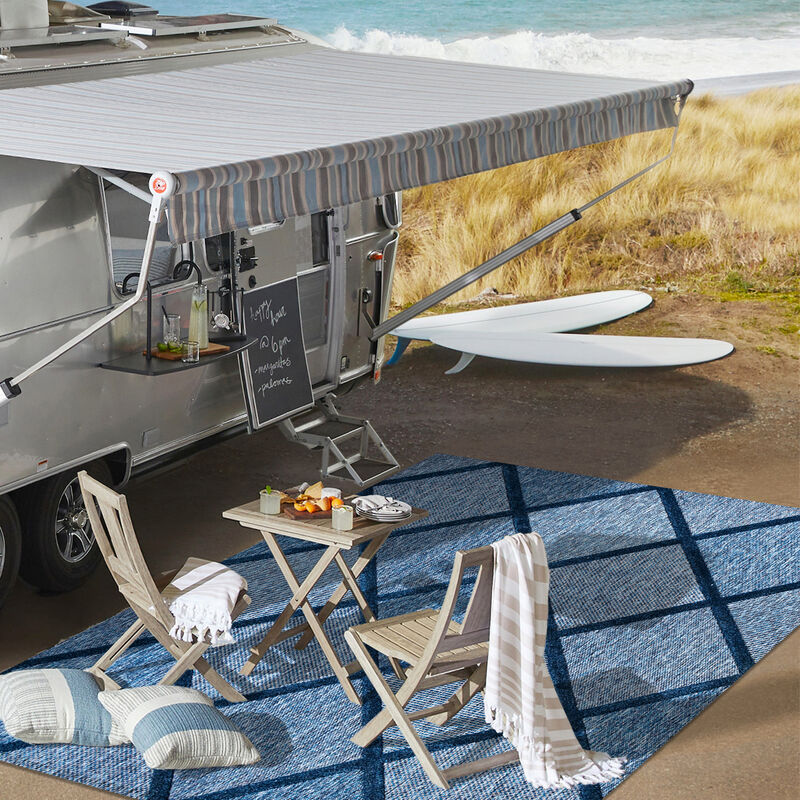 Salines Diamond Trellis Indoor/Outdoor Area Rug