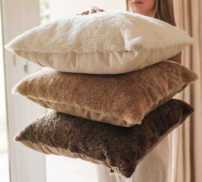 Sheared Sheepskin Pillow Cover 20&Prime; x 20&Prime;