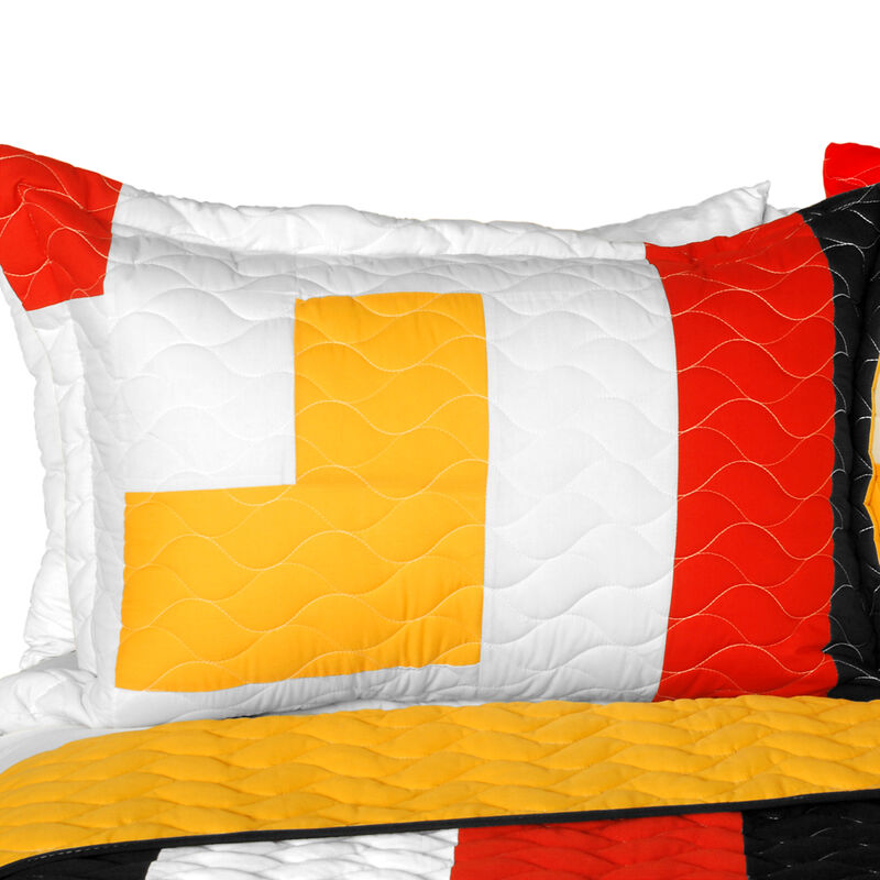 3PC Patchwork Quilt Bedding Set with Vermicelli Stitching Design image number 2