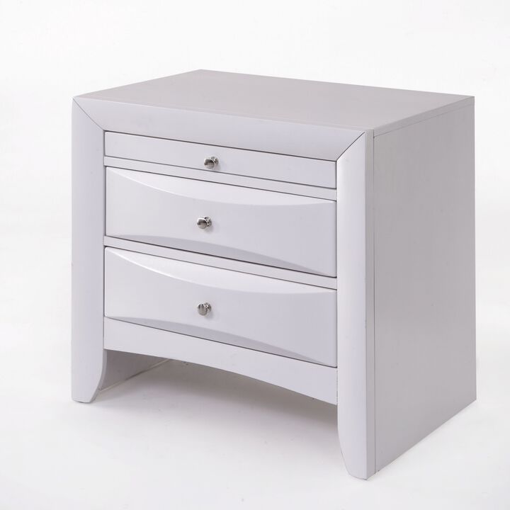 Contemporary Solid Wood Nightstand with 3 Drawers – Functional Bedroom Storage