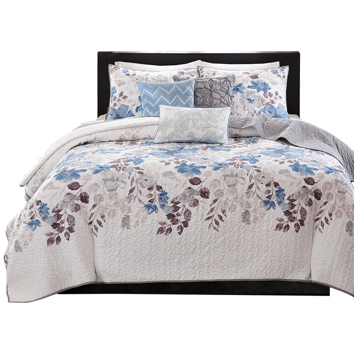 Gracie Mills Ezekiel Tranquil Blossoms 6-Piece Printed Quilt Set with Throw Pillows
