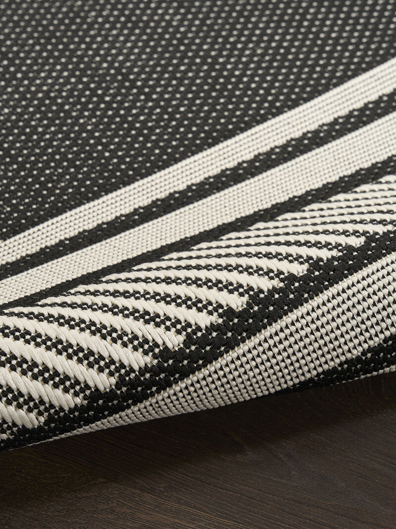 Horizon Indoor/Outdoor HOZ03 Black 10' x 14' Rug