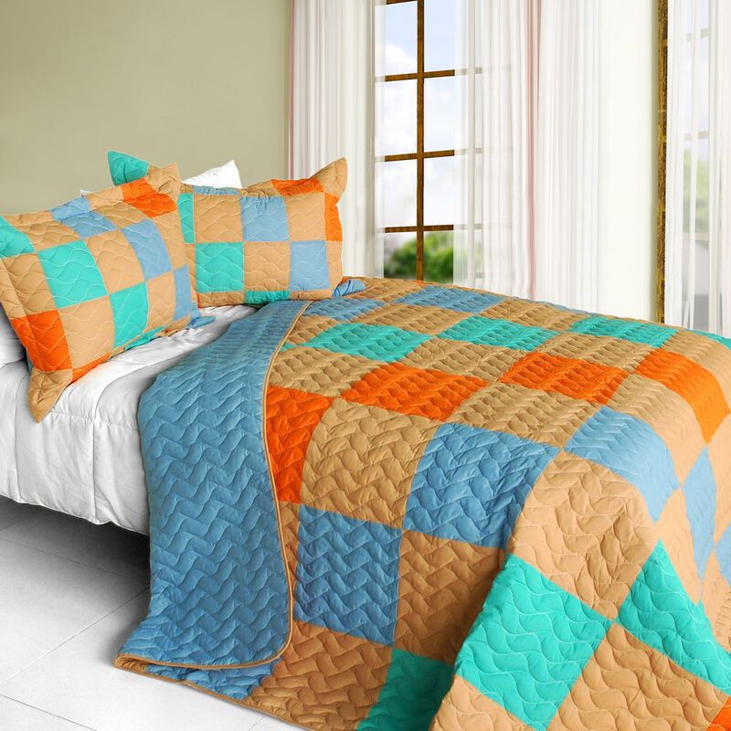 Quilted Patchwork Quilt Set 3-Piece with Matching Shams image number 0