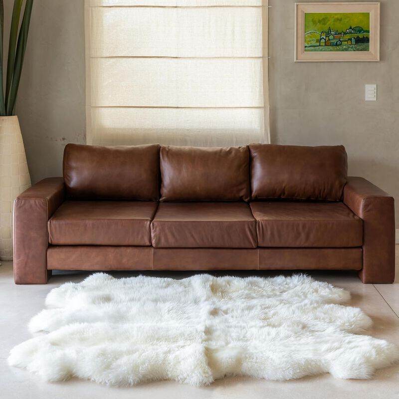 Genuine Sheepskin Rug "Sexto" (4' 9'' x 5' 11'') &ndash; Soft & Fluffy Six Pelt Lambskin Rug - Made in Argentina