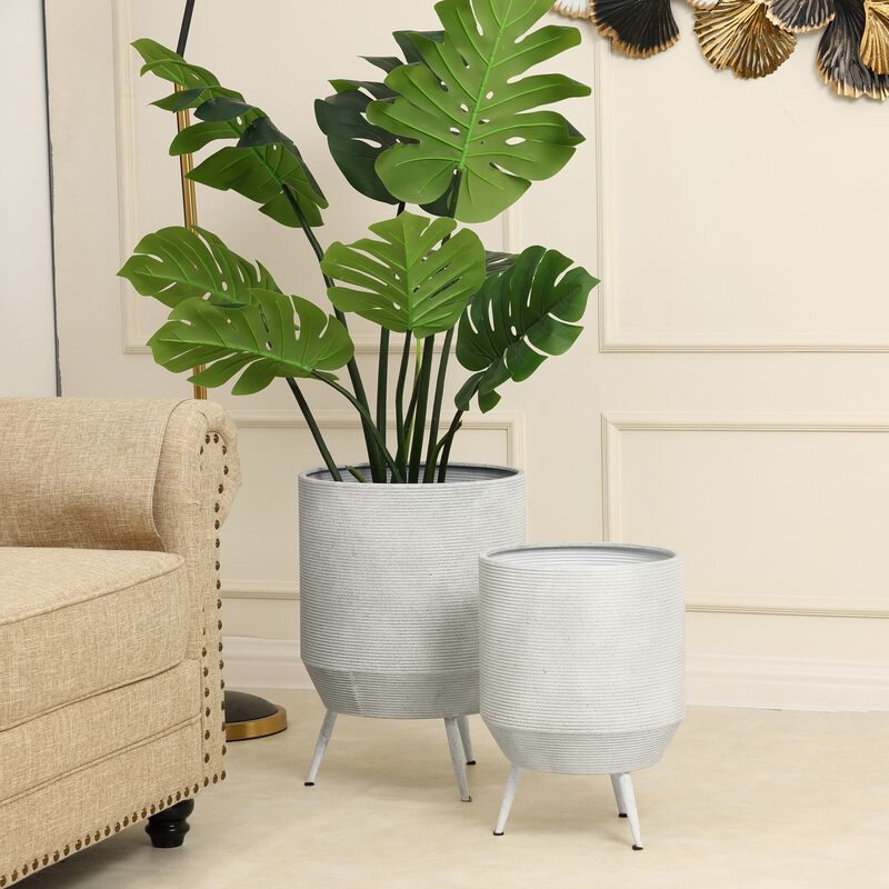 LuxenHome Set of 2 Light Gray Round Metal Cachepot Planters with Tripod Legs